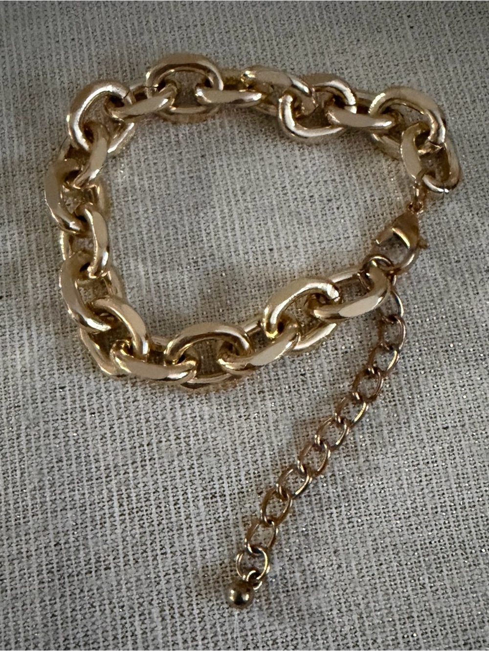 Gold Tone Chain Bracelet Set - Elegant Women's Jewelry - Picture 2 of 6